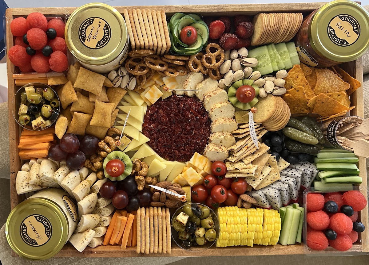 Grand platter alternate view